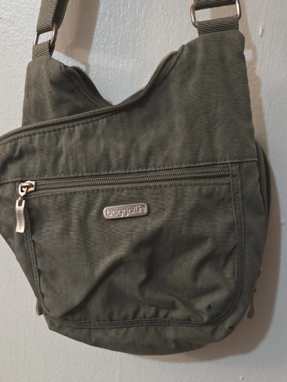 Baggallini Olive Green Crossbody Bag with Silver Hardware